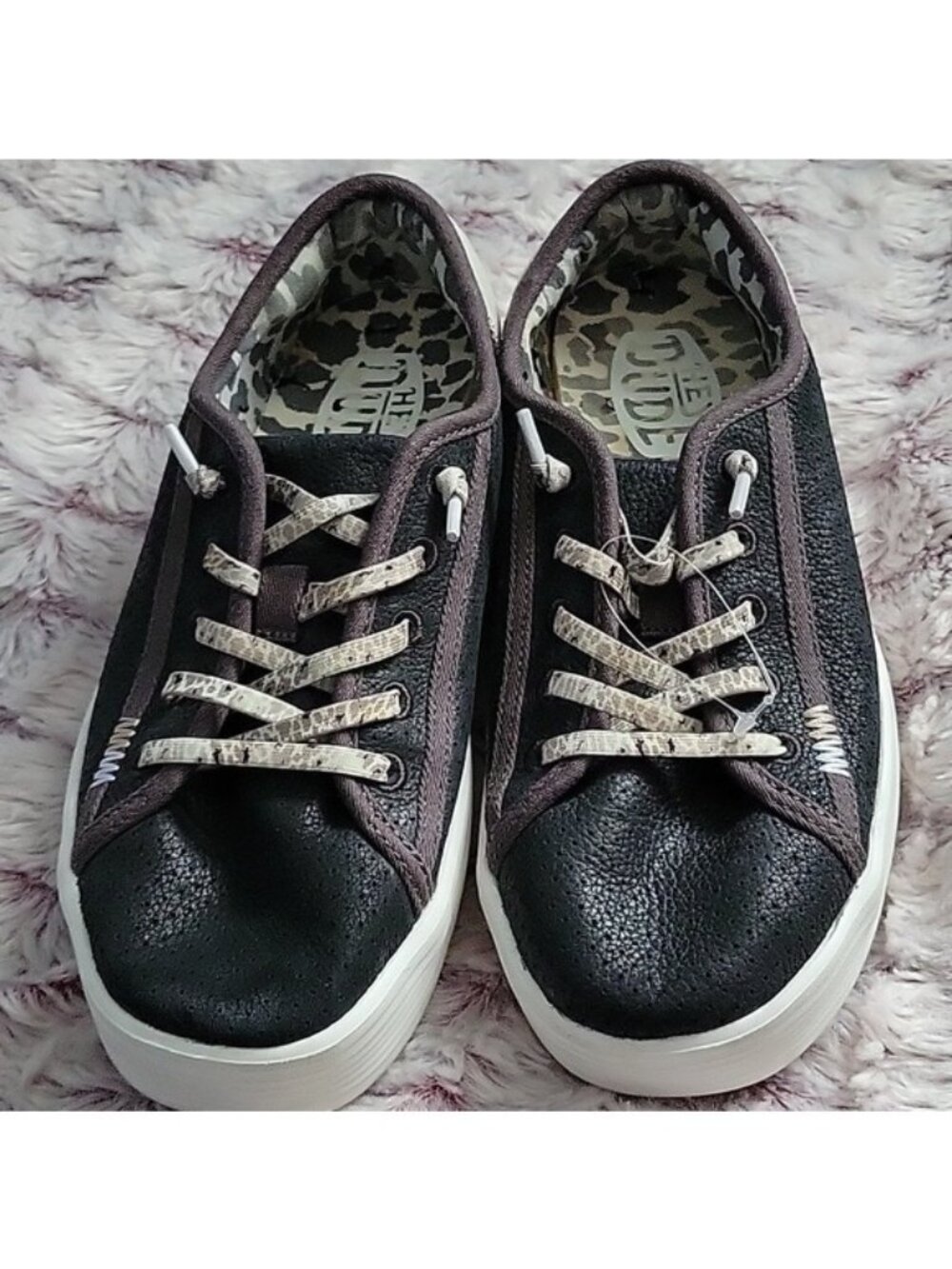 Hey Dude Women’s Platform Sneakers Gray Leather Camo Insole Comfort Shoes Size 6